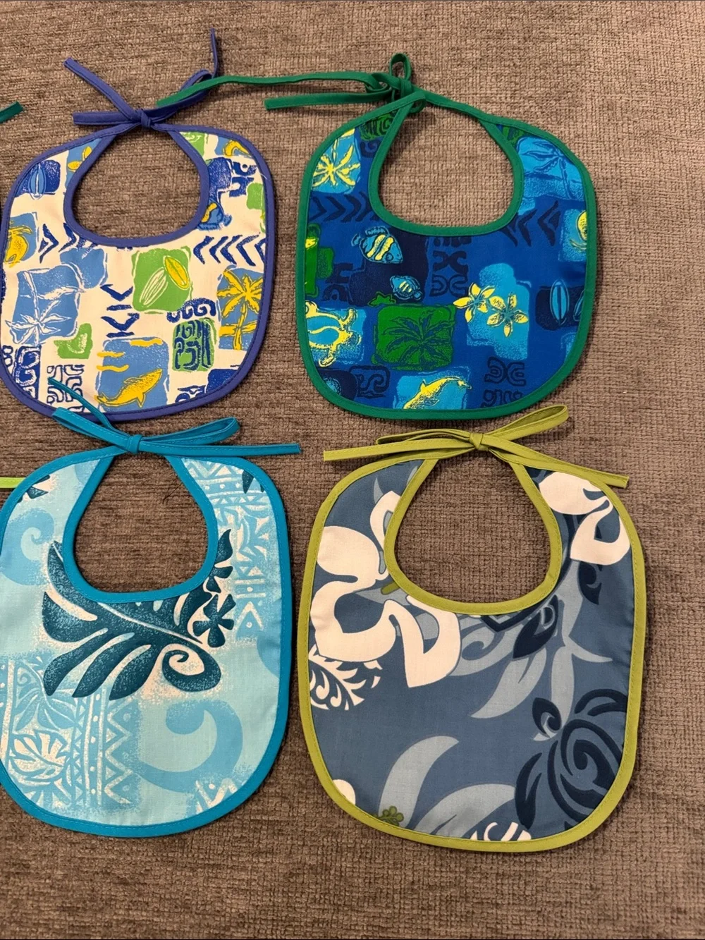 BLUE Hawaiian print baby bibs - set of 6 NWOT